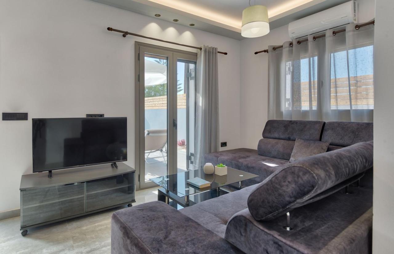Agalliu Villa